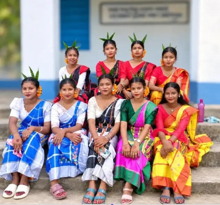 @আদিবাসী মেয়ে 😉🥰😛