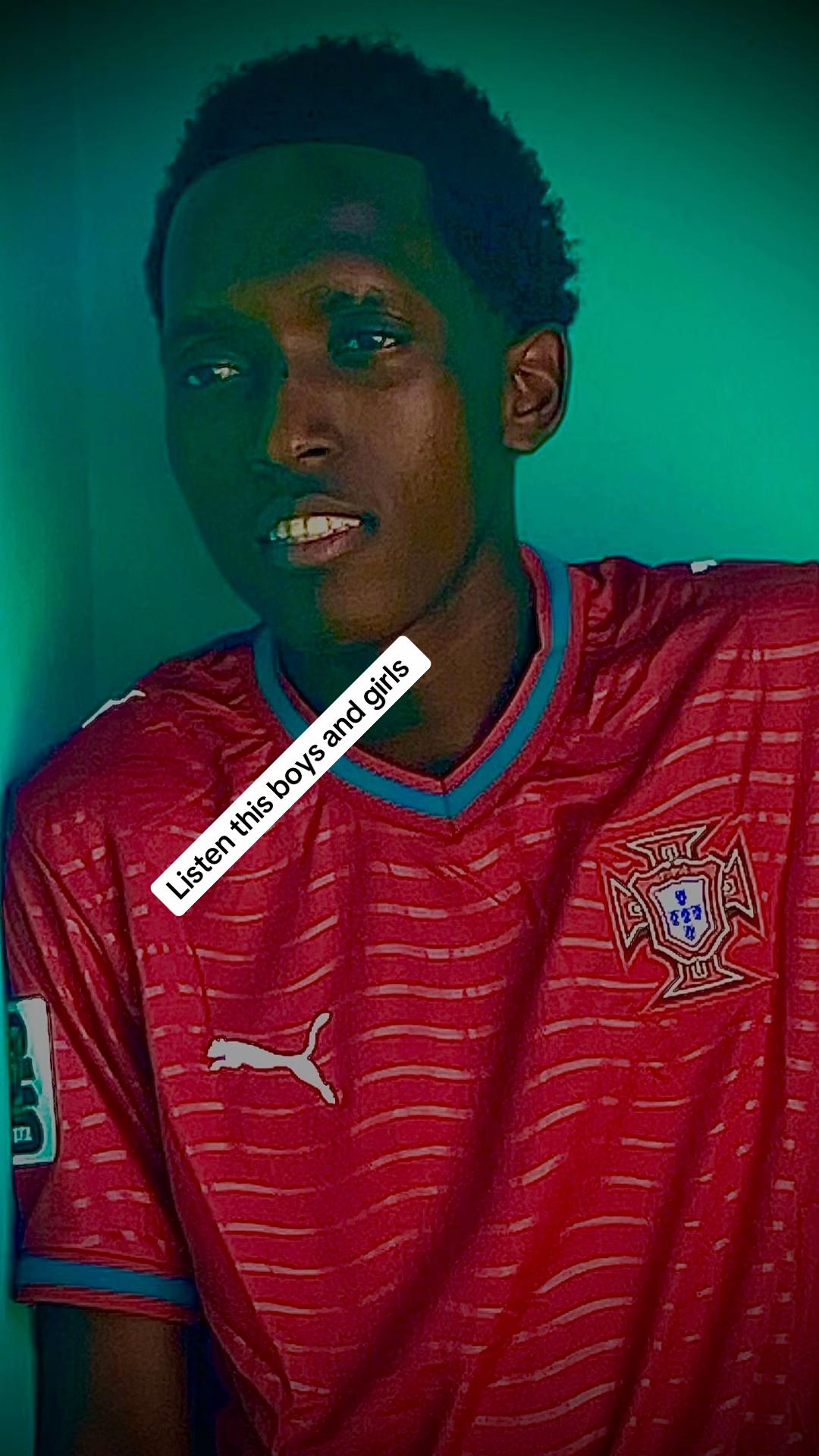 @UMAR🇺🇬