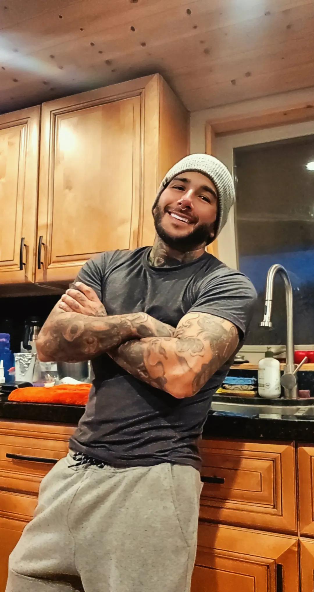 @shorttattooguy