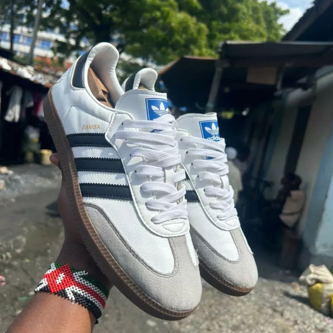 @jarulygotsneakers