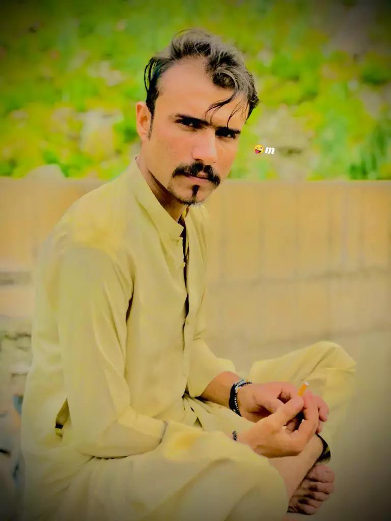 @moshen khan _m_m