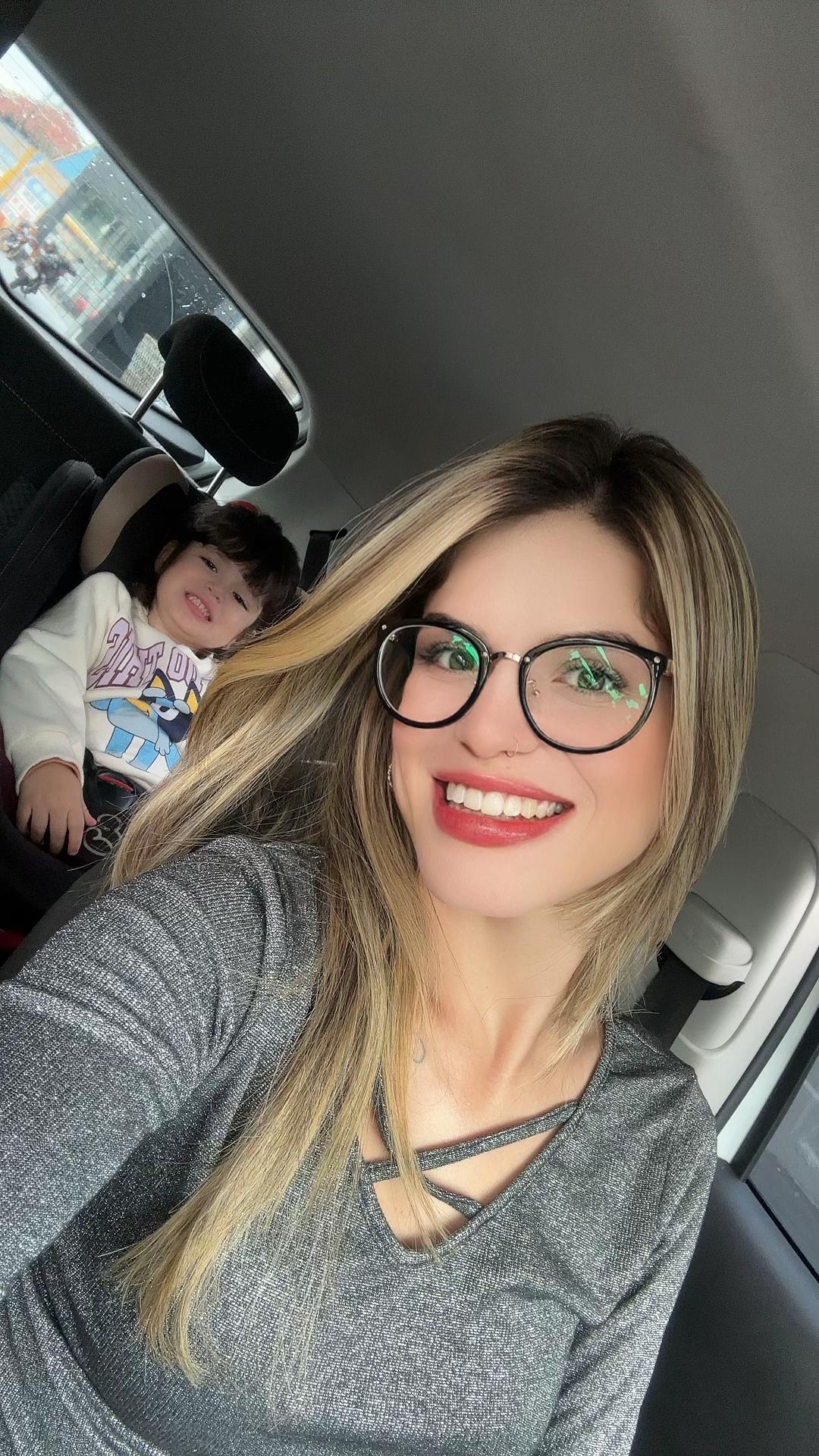 @Lari.