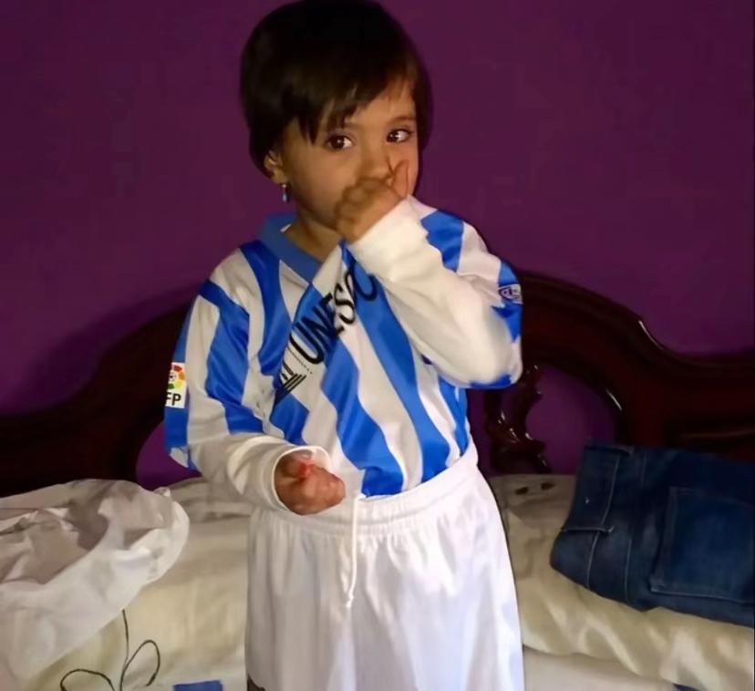 @Aitana..08