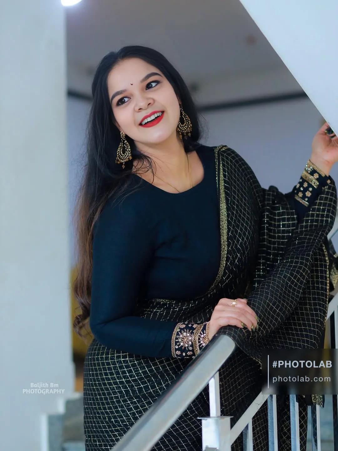 @Renu๐๐ renu๐๐ธ๐ฆ