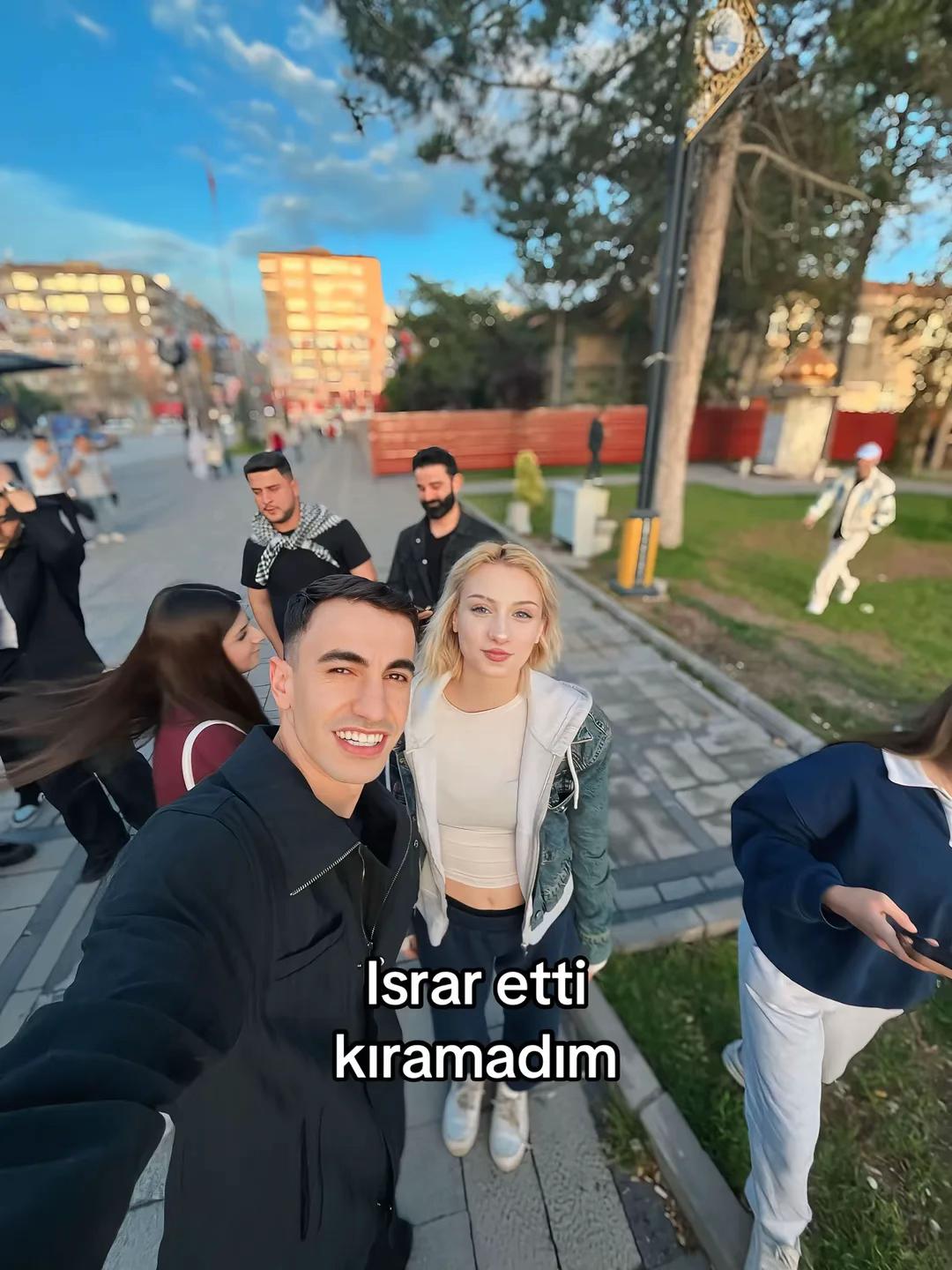 @L U R E N 🦅