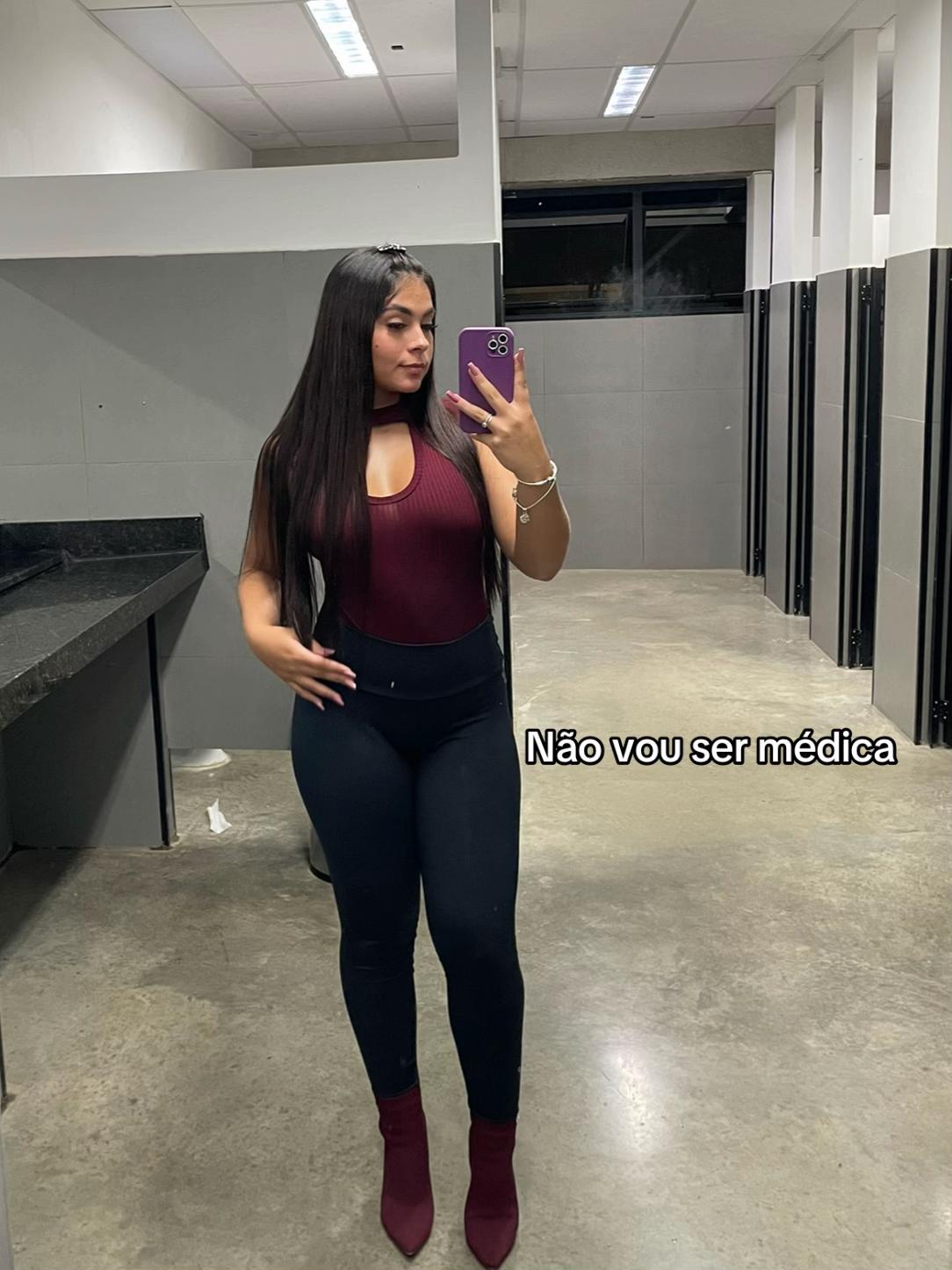 @victoria_bom