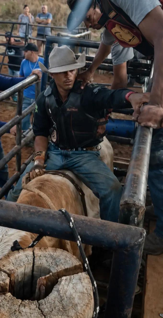 @VIT&Atilde;O