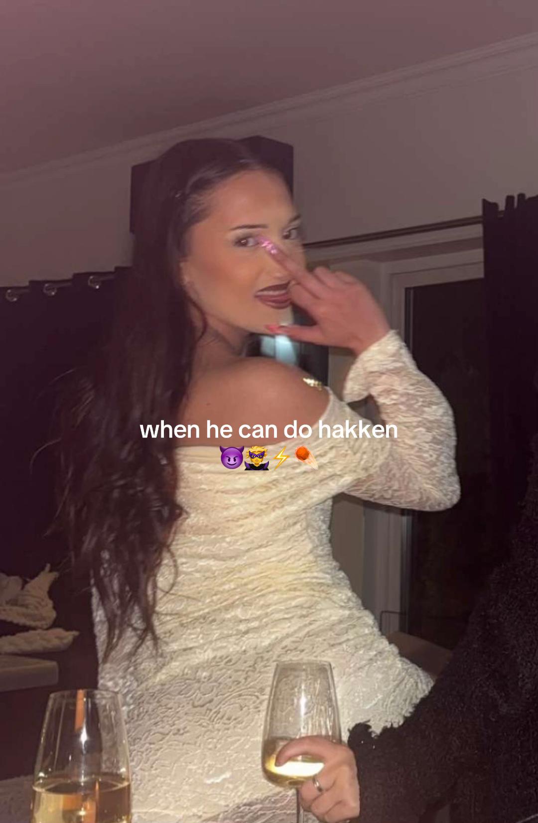 @😈
