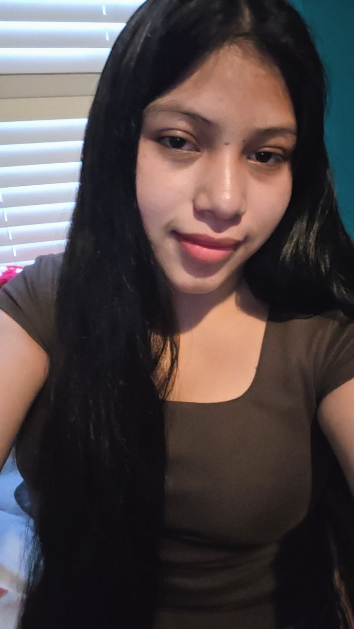 @selena guzman