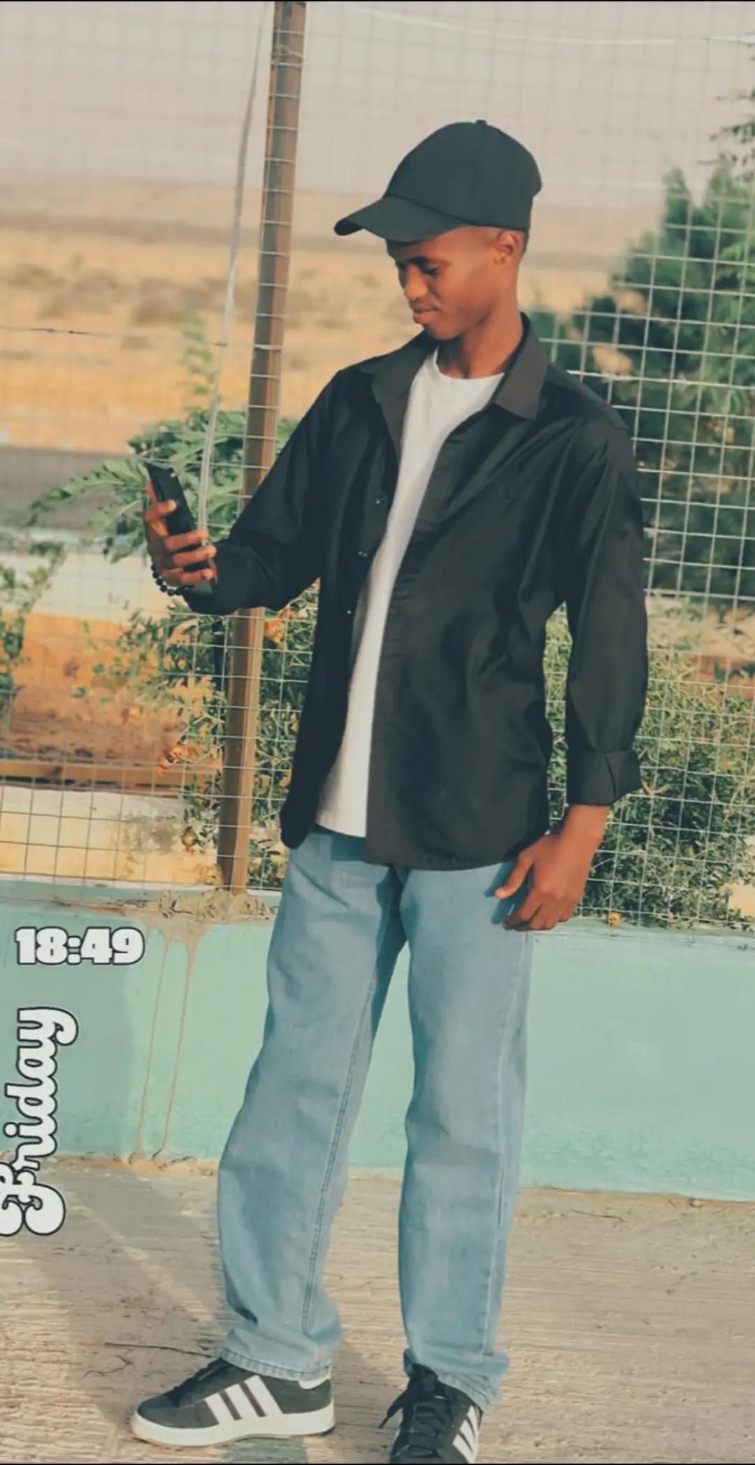 @pHodenn•🧟♂️😎