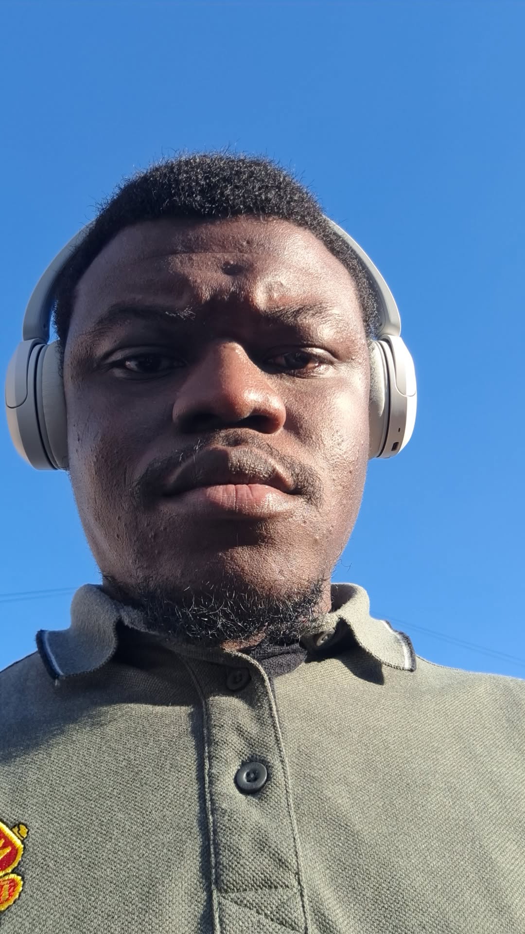 @Folarinakezi
