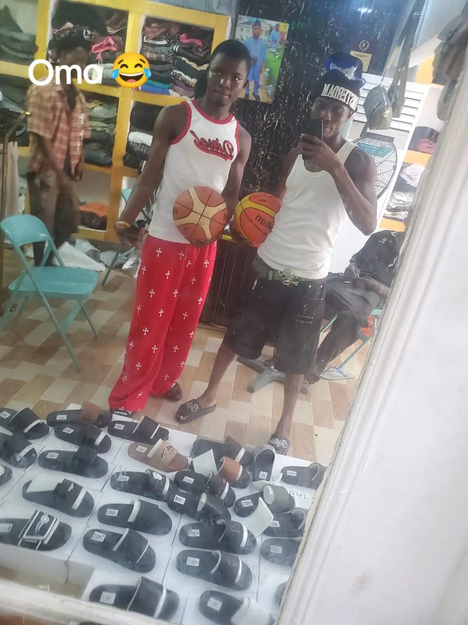 @Breasted pounds 🦅