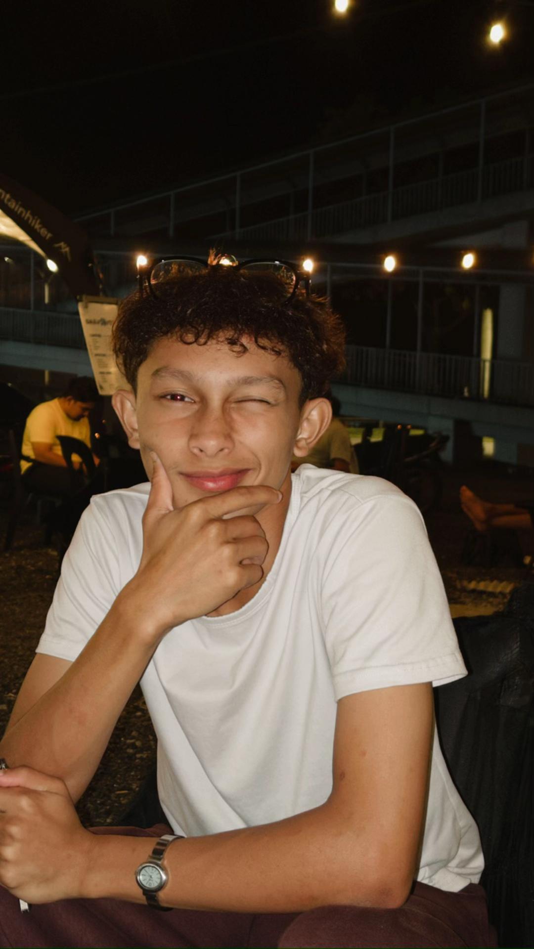 @Arł
