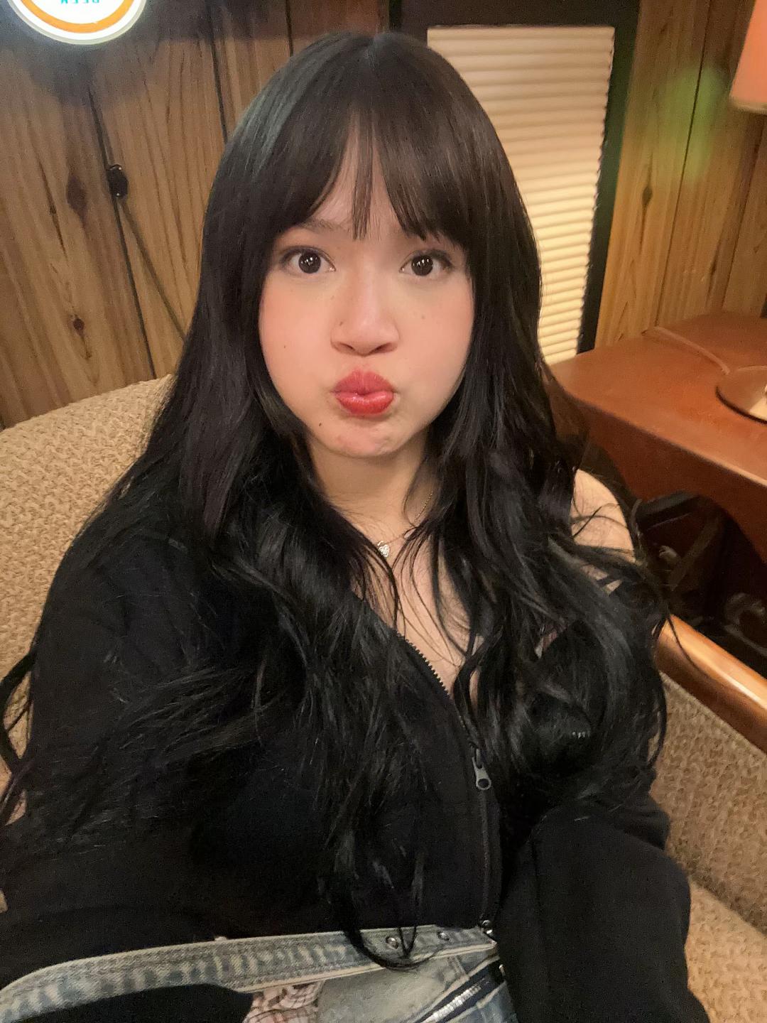 @pickmegirlforseokjin