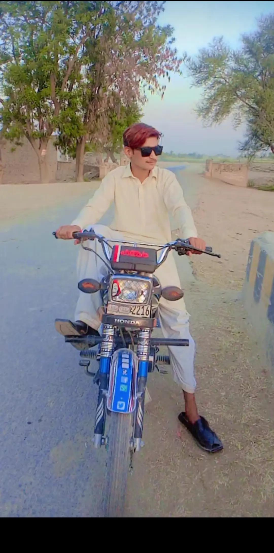 @𝙎𝘼𝙇𝙀𝙀𝙈 🚩 تحصیل حاصل پور