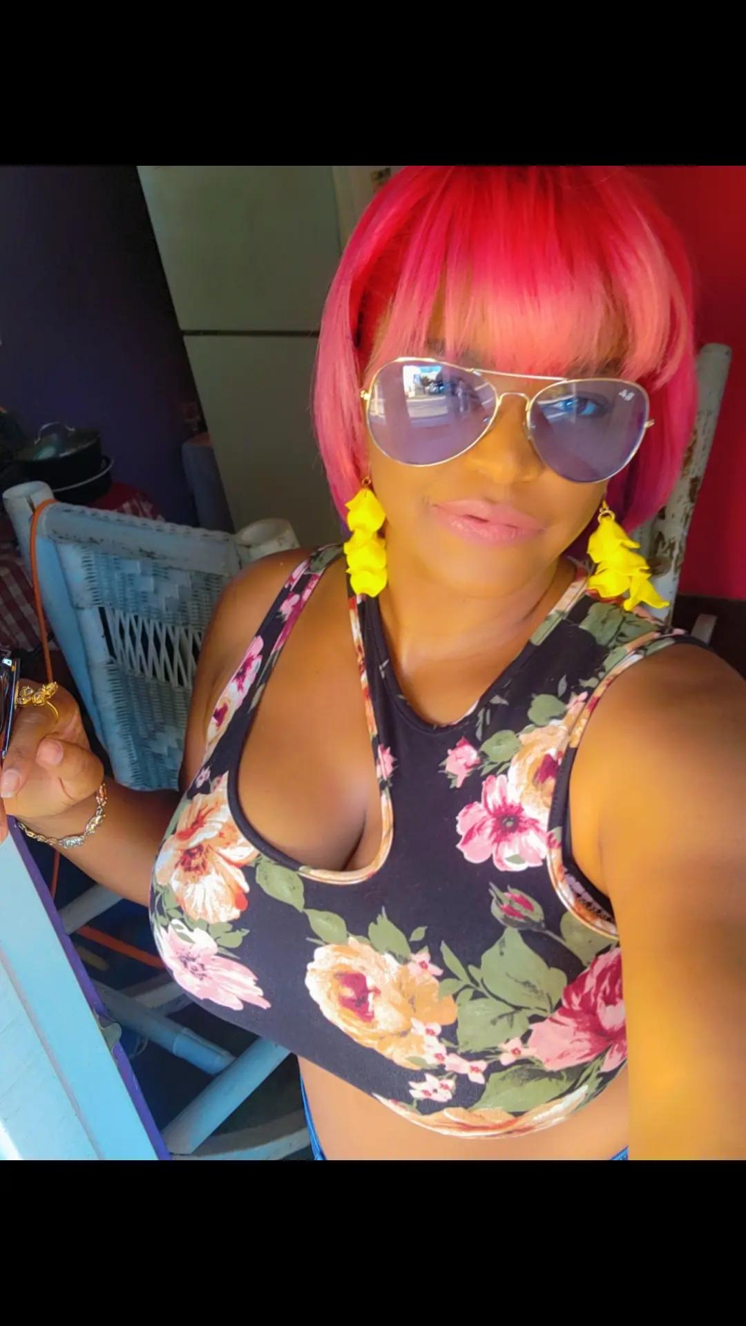 @Elizabeth Valdez 🇩🇴👑