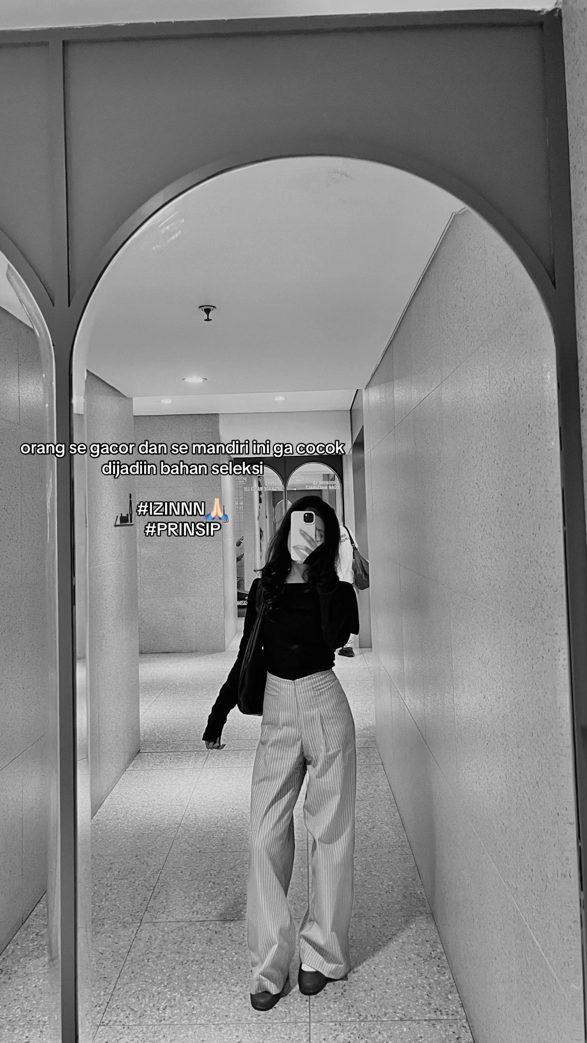 @🦋