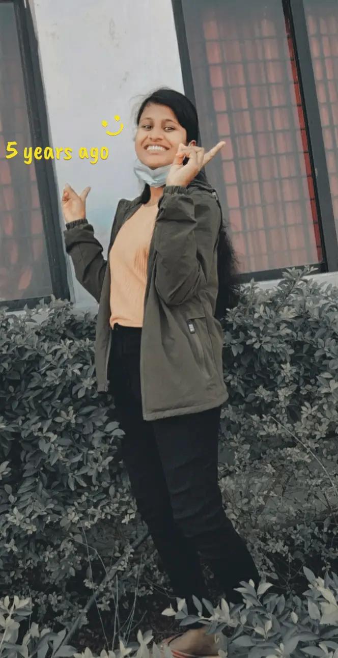 @Aneesa🧿