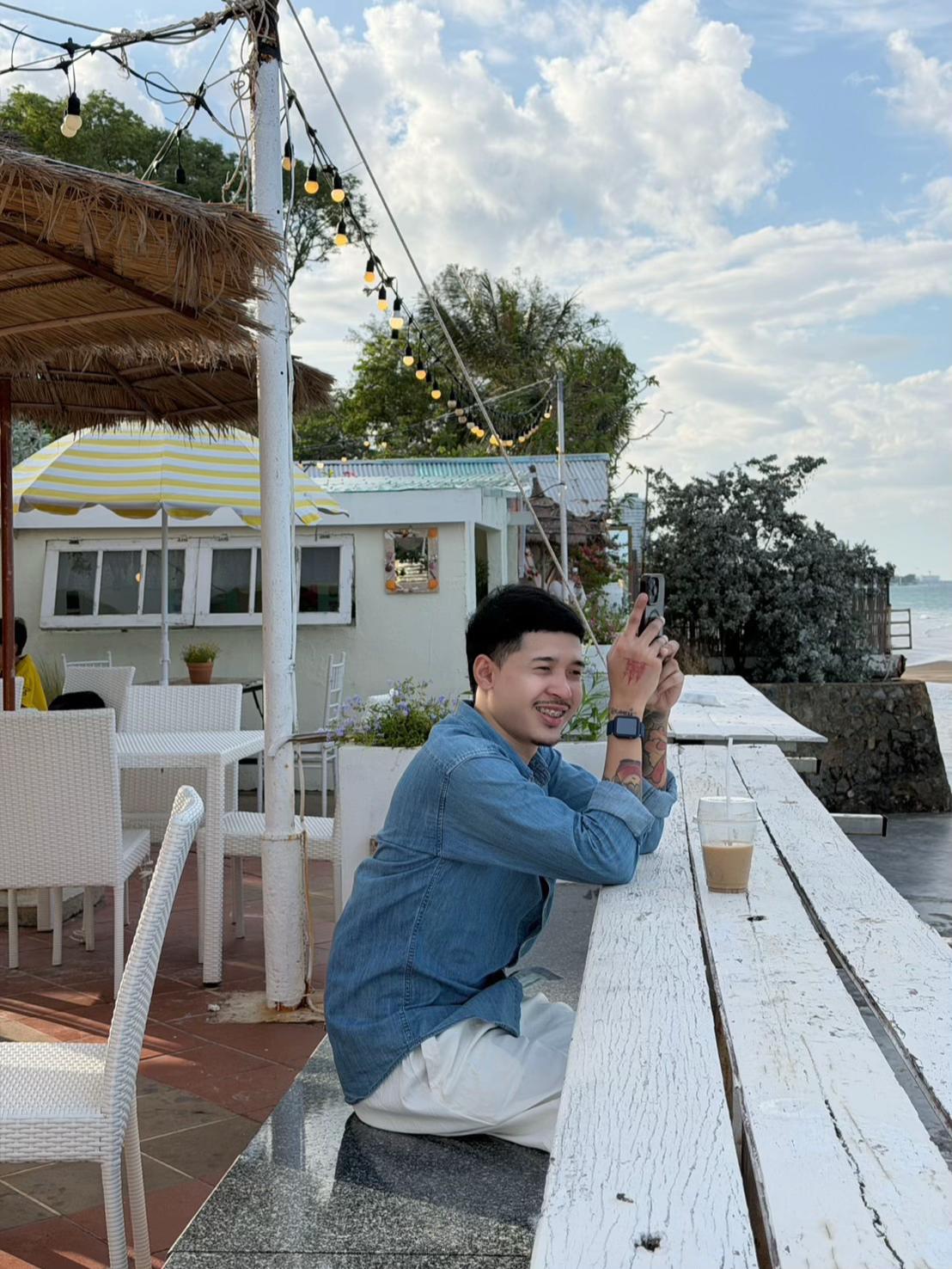 @คิว ฐากูร