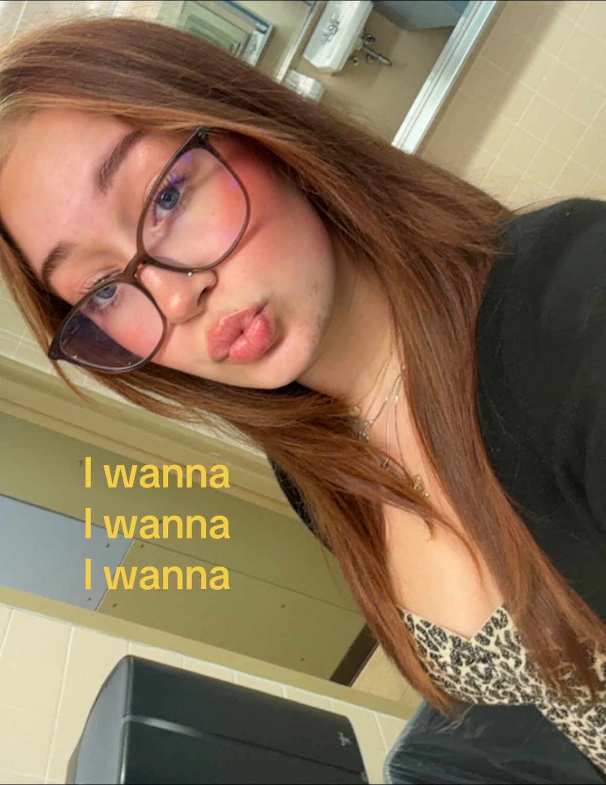 @ℳ𝒶𝒹𝒾𝓼ℴ𝓃 🗝️