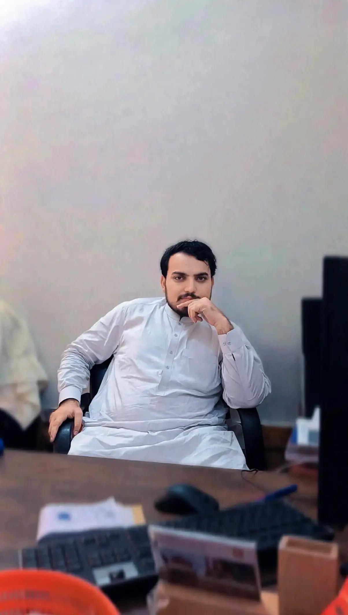 @Maلik Tahiر Awaں