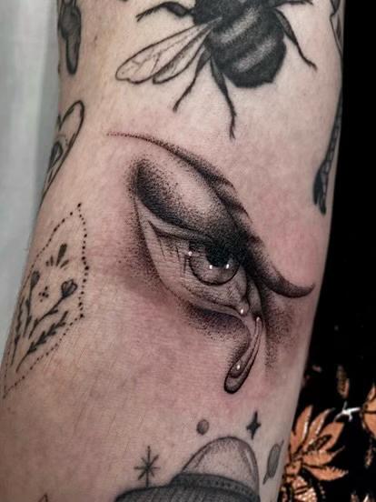 @eliza.supe.tattoo