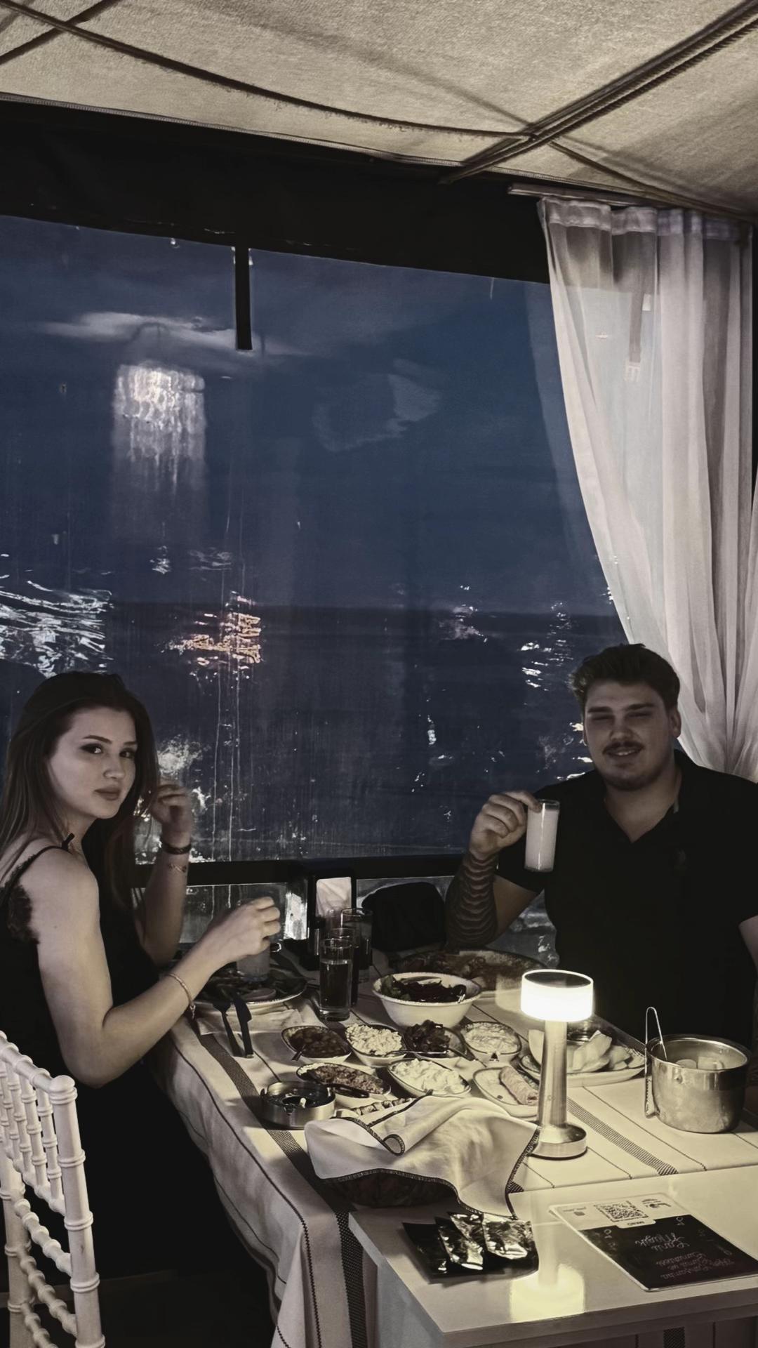 @1ece.aydogan