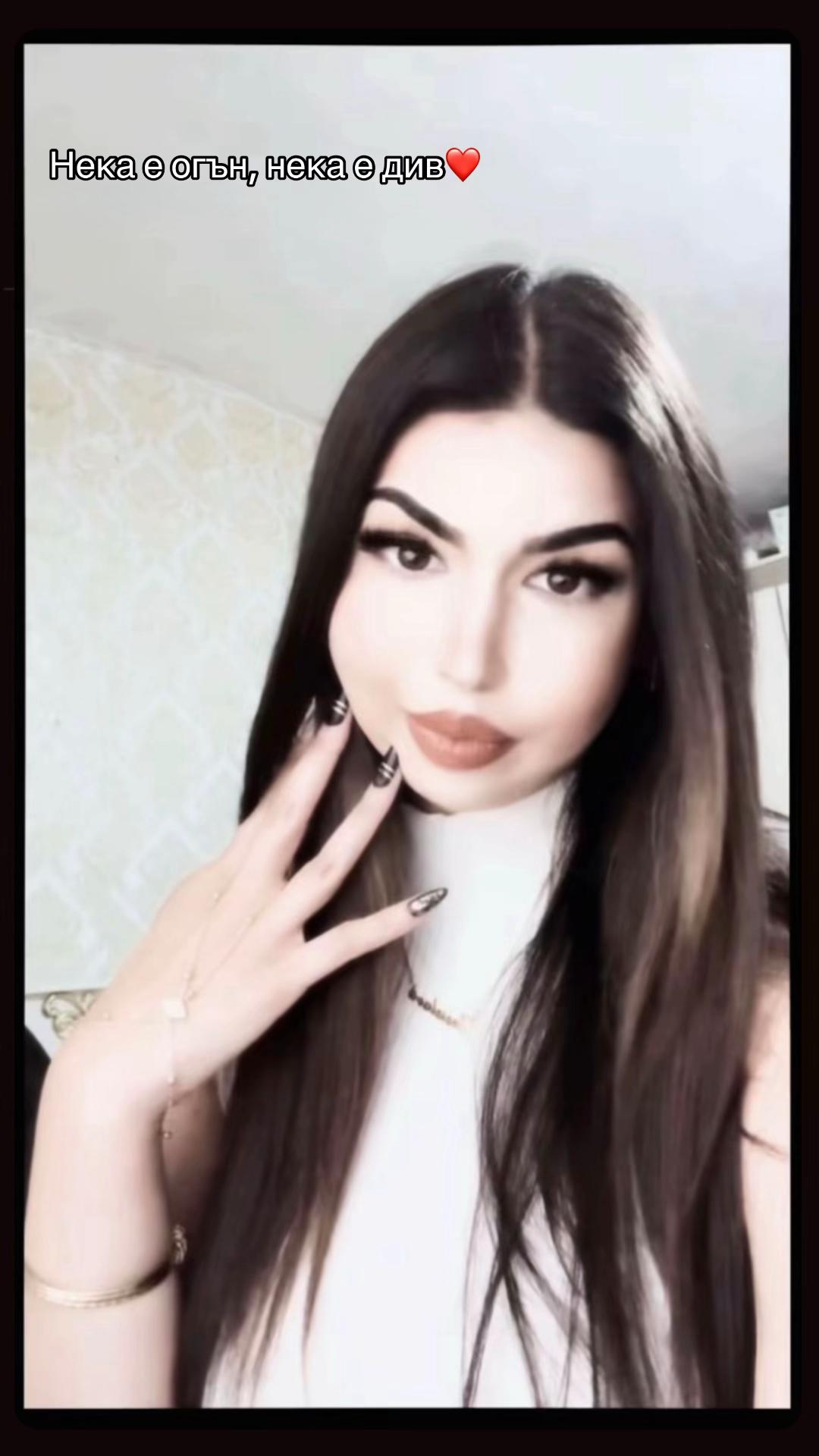 @𝓓𝓮𝓼𝓲𝓼𝓵𝓪𝓿𝓪 ♡