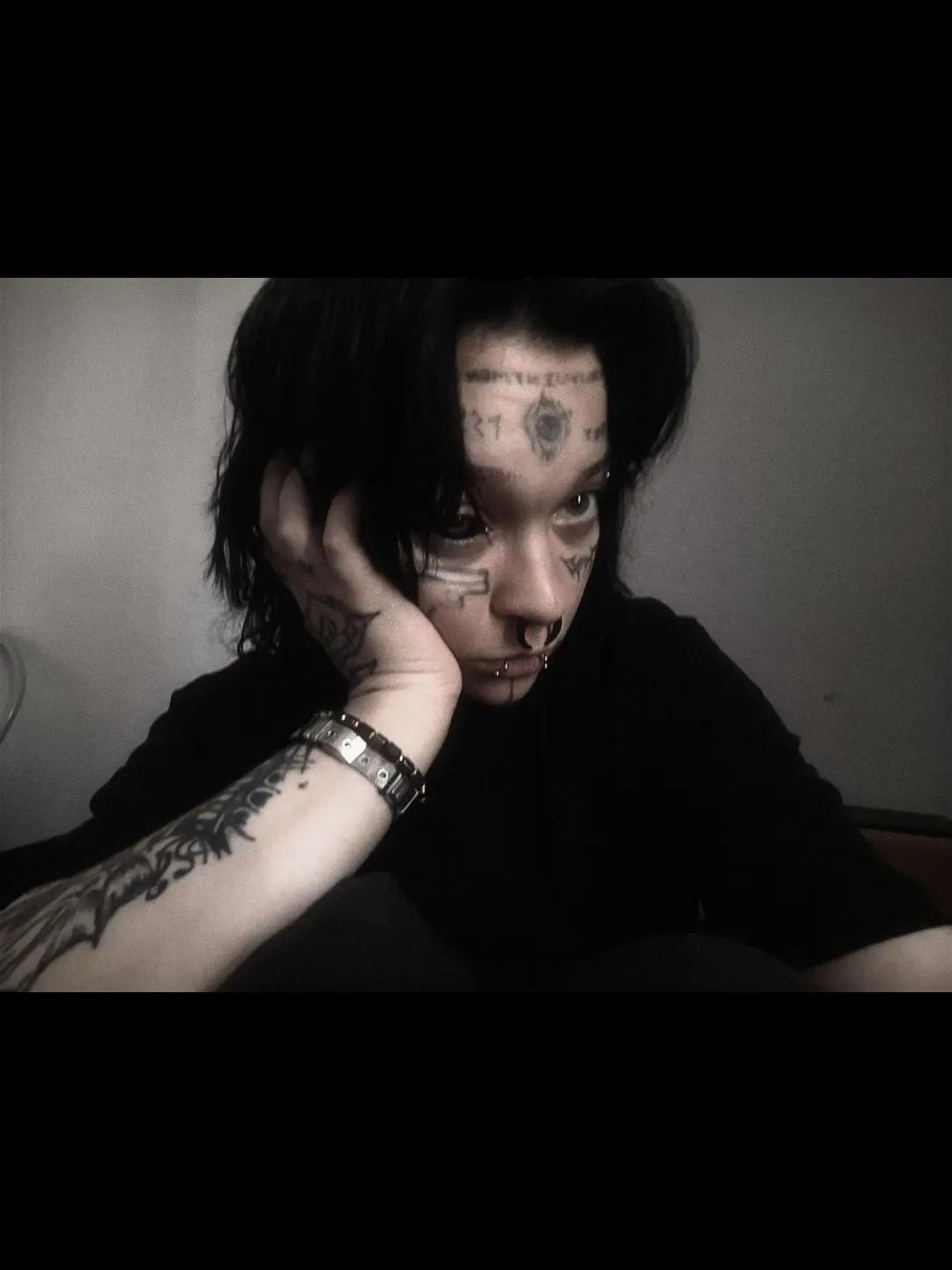 @тгк:Emo/Ghool
