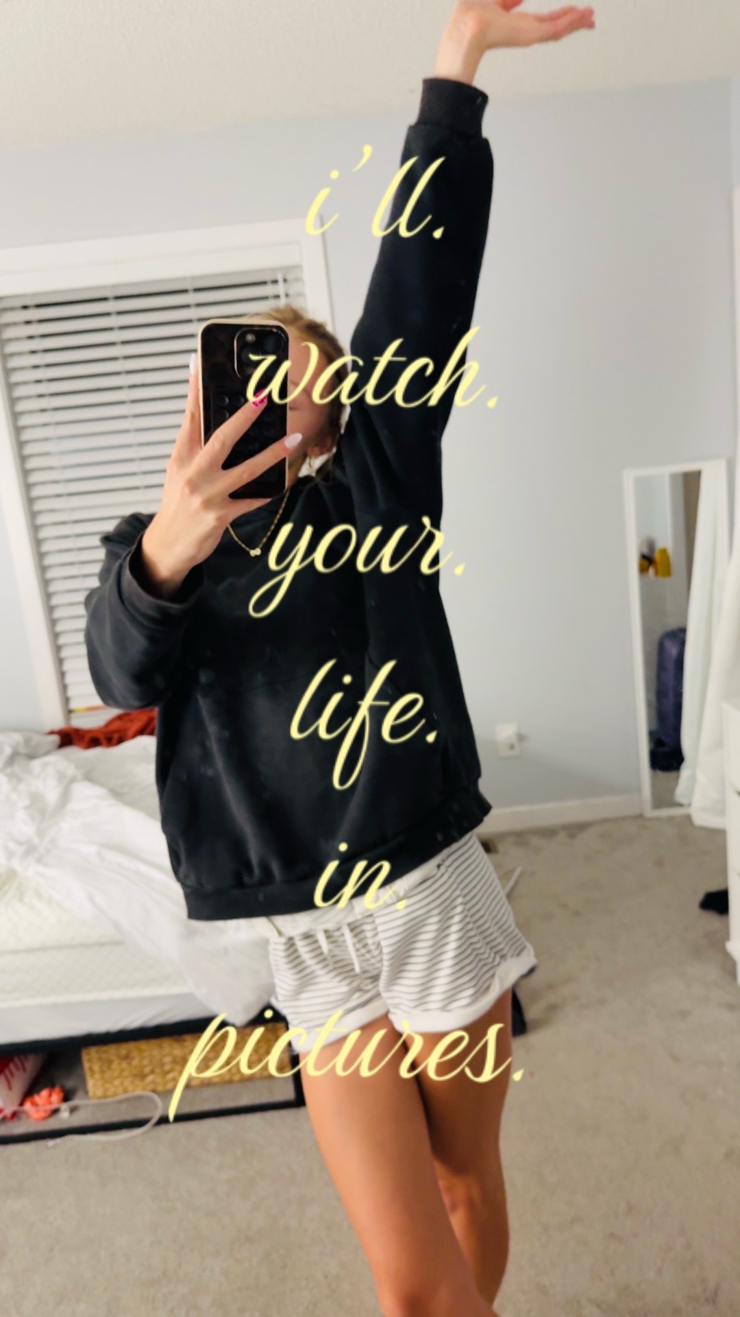 @e l l a 🫧