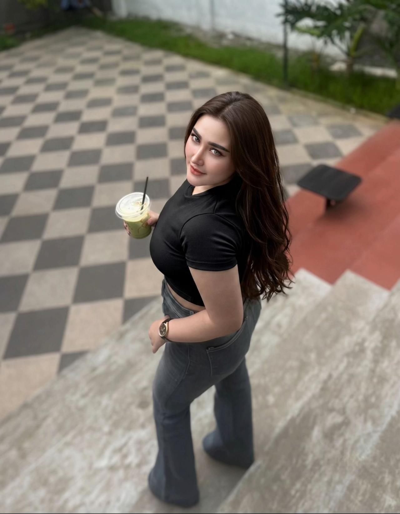 @Viraveronica111
