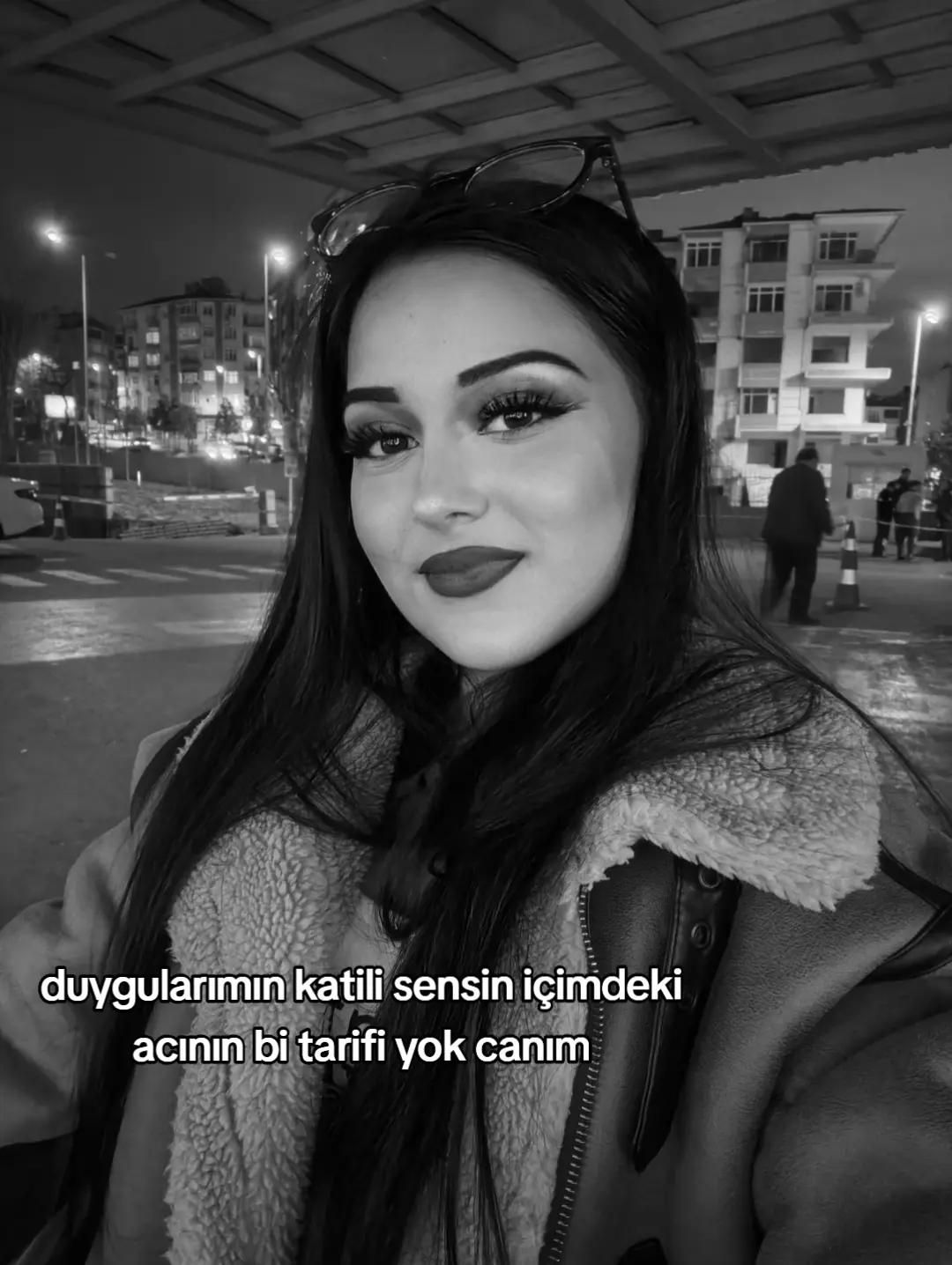 @✶
