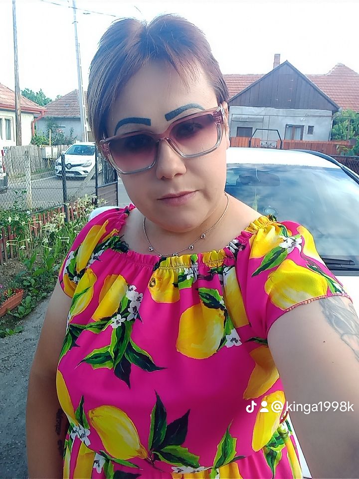@KINGA ✓