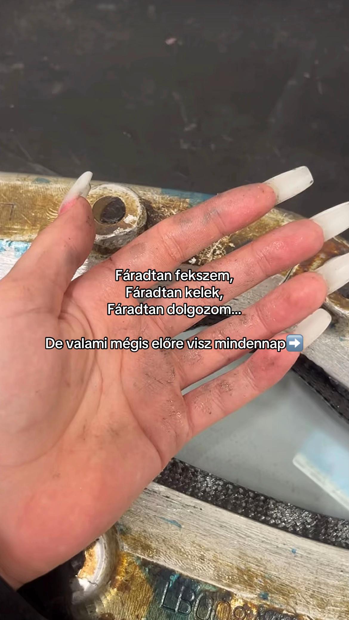 @_𝐙𝐬𝐨𝐤𝐚_