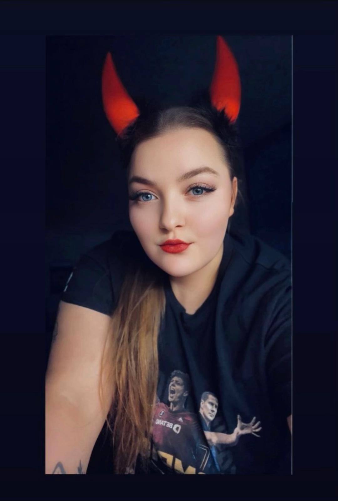 @💙Gabriela_Patuczov&aacute;🖤