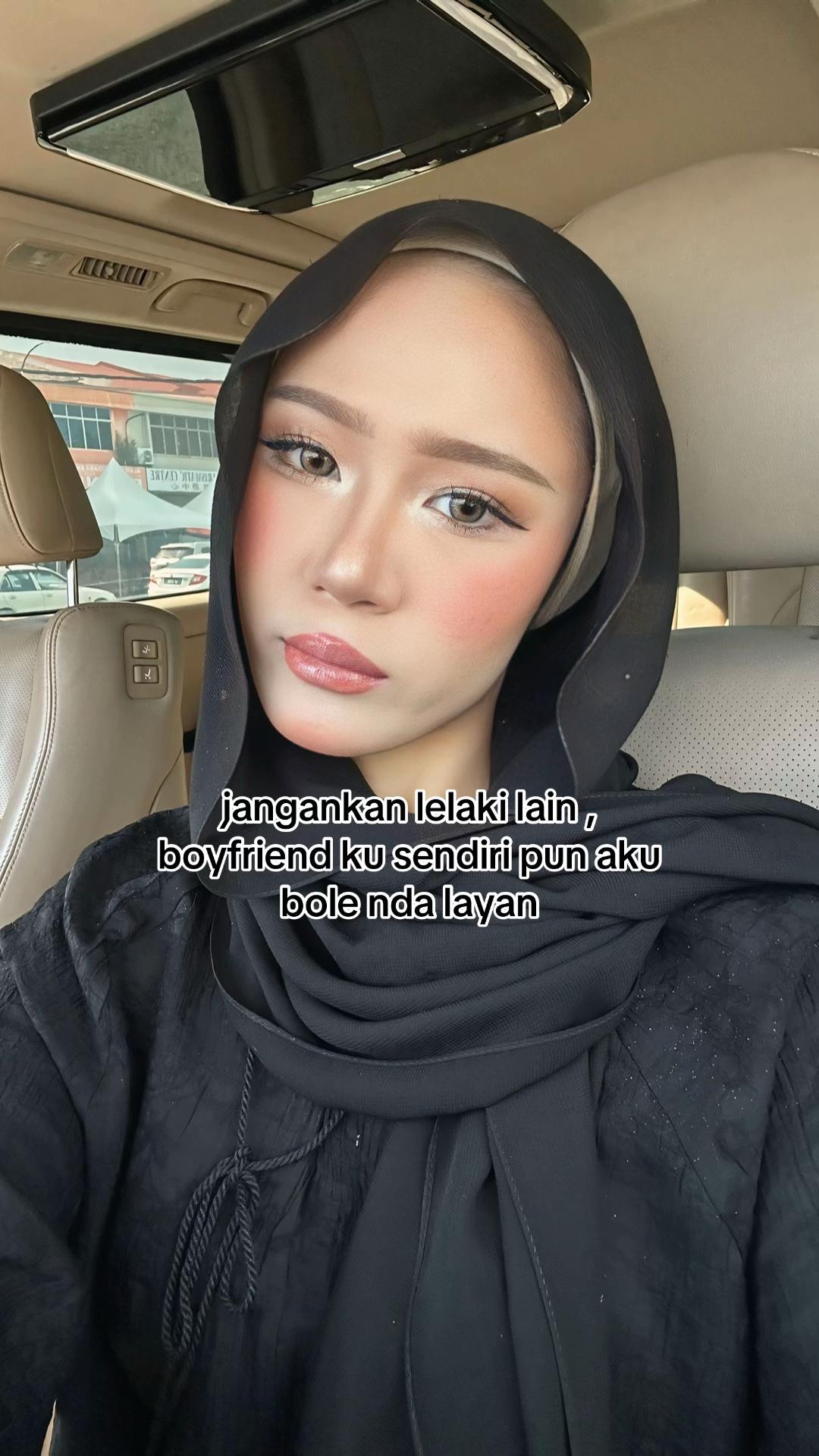 @isyanell