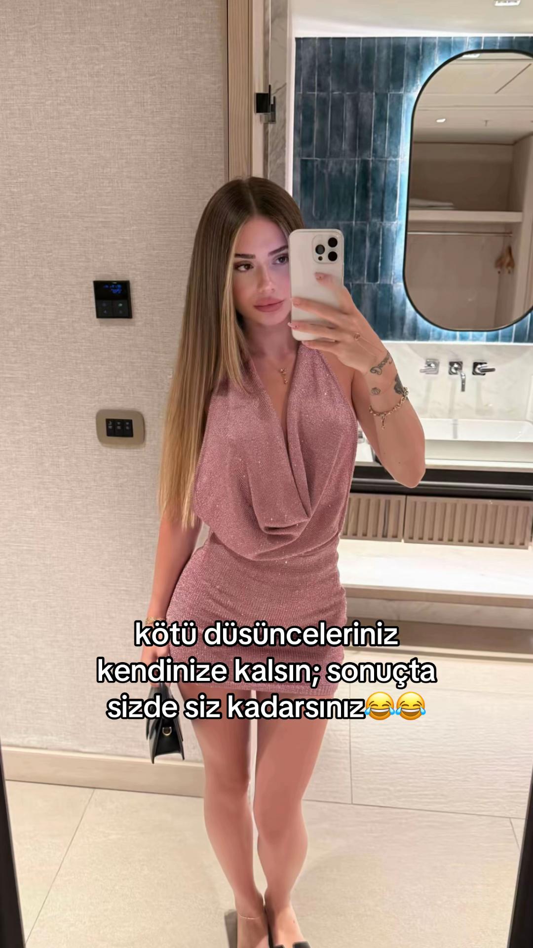@𝒶𝓁𝓎𝒶