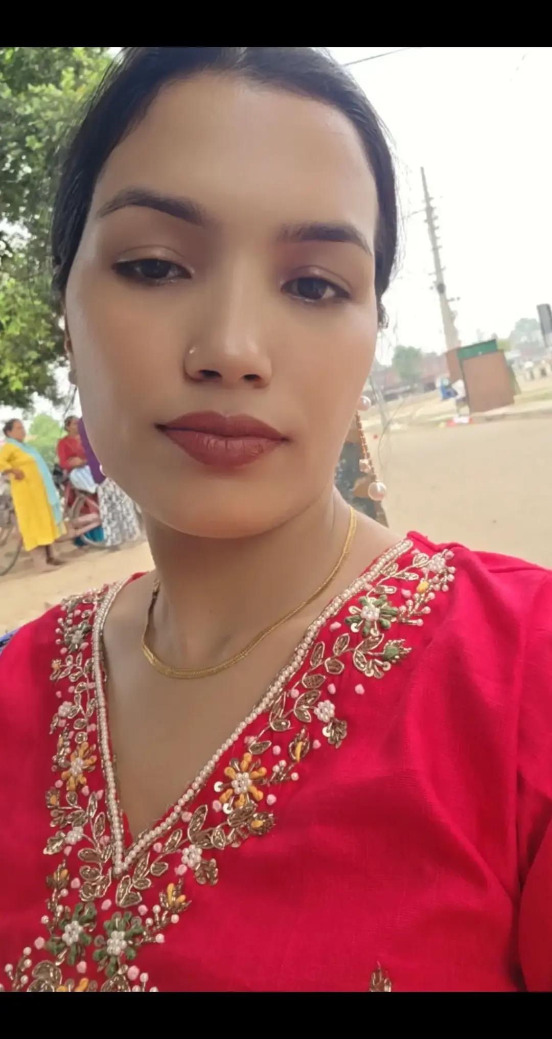 @तारा🤫