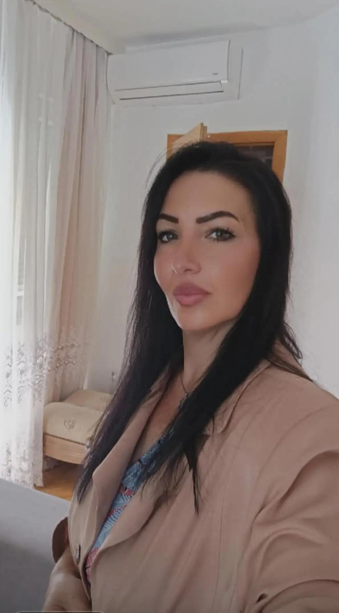 @Zlataa