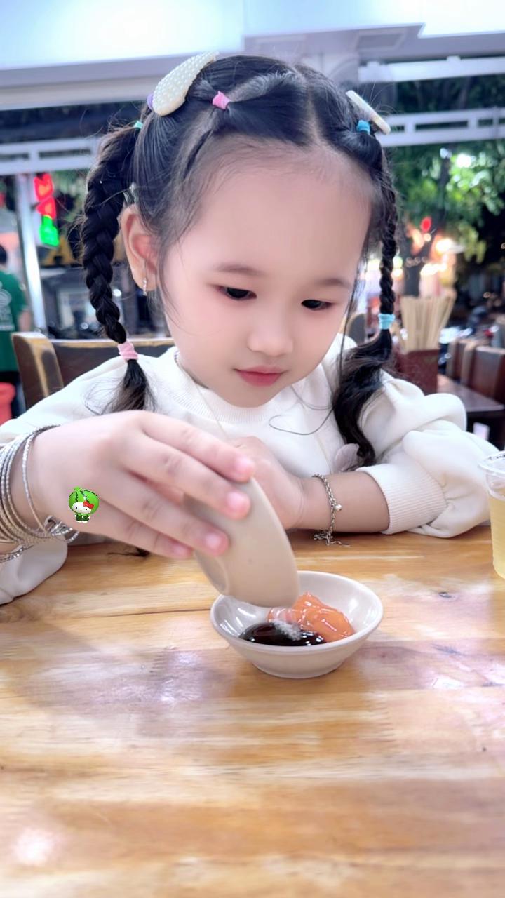 @Nguyễn Tr&acirc;m anh: k&ecirc;nh g&aacute;i xinh