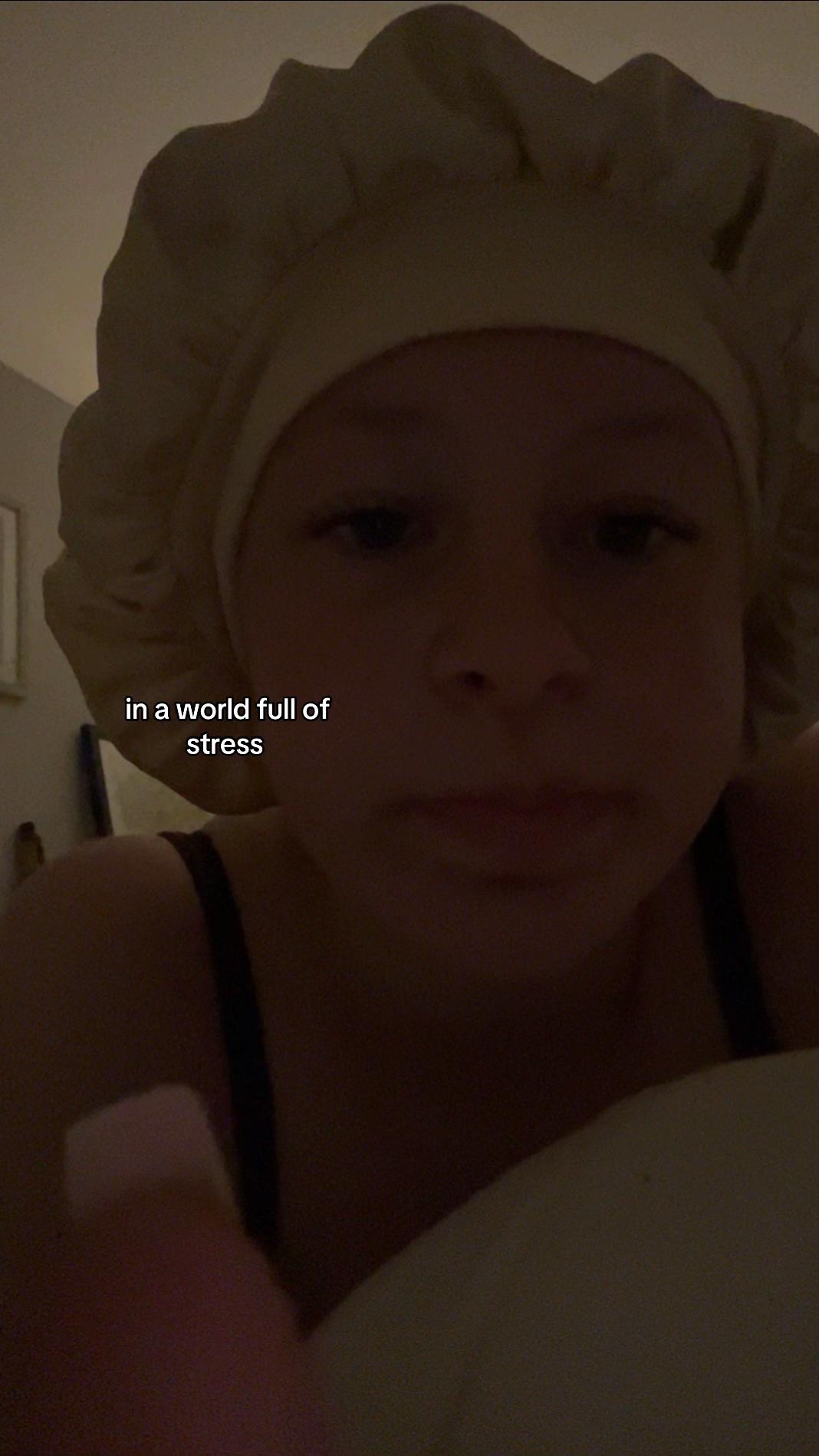 @ℰ
