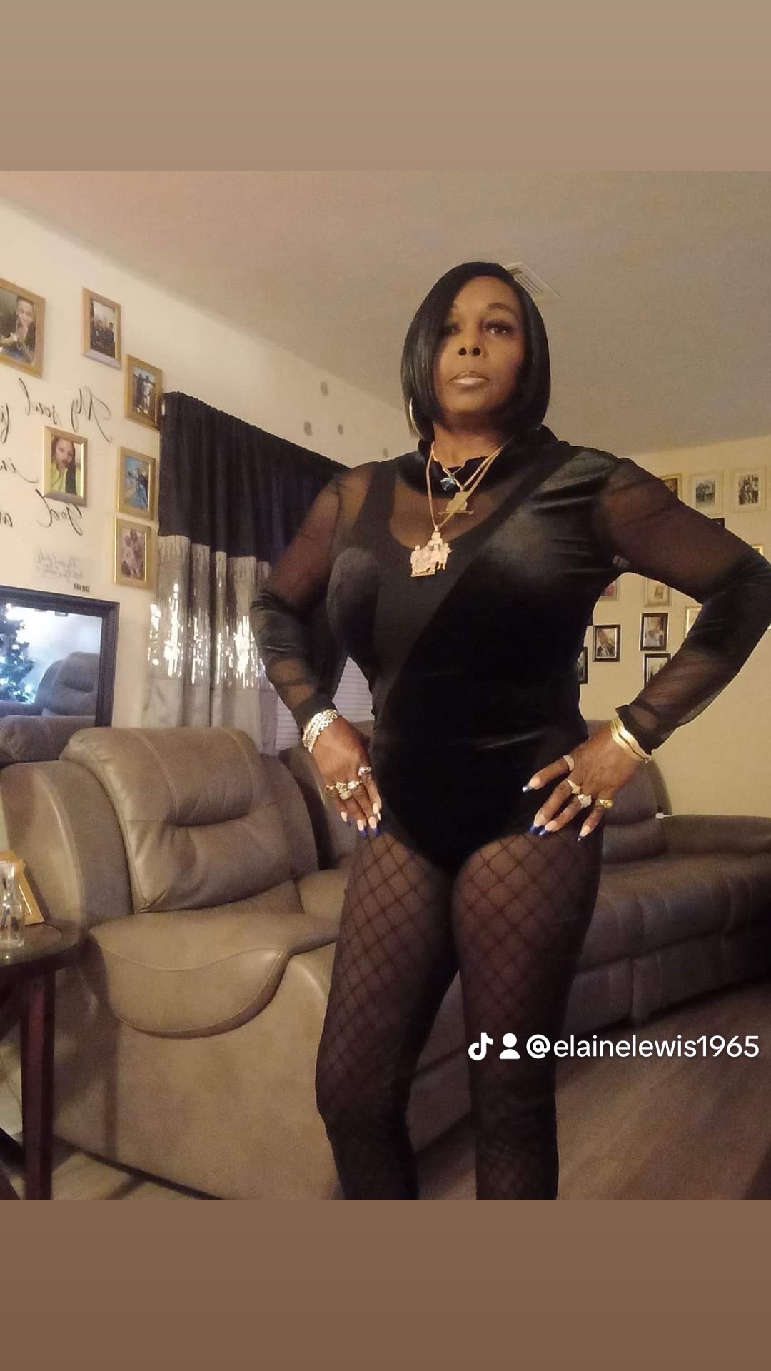 @Elaine Lewis855