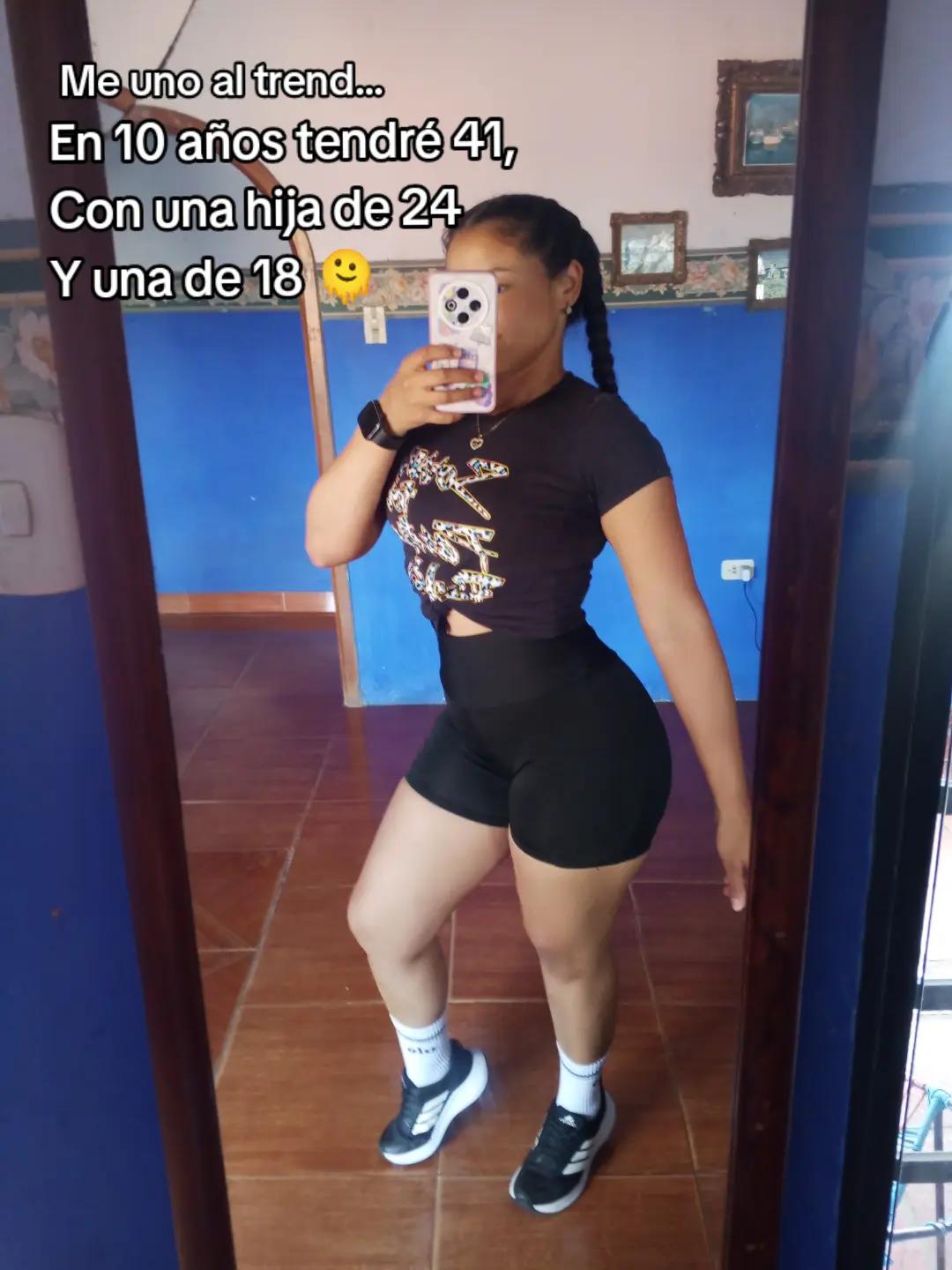@🦋🖤 Vivi🖤🦋