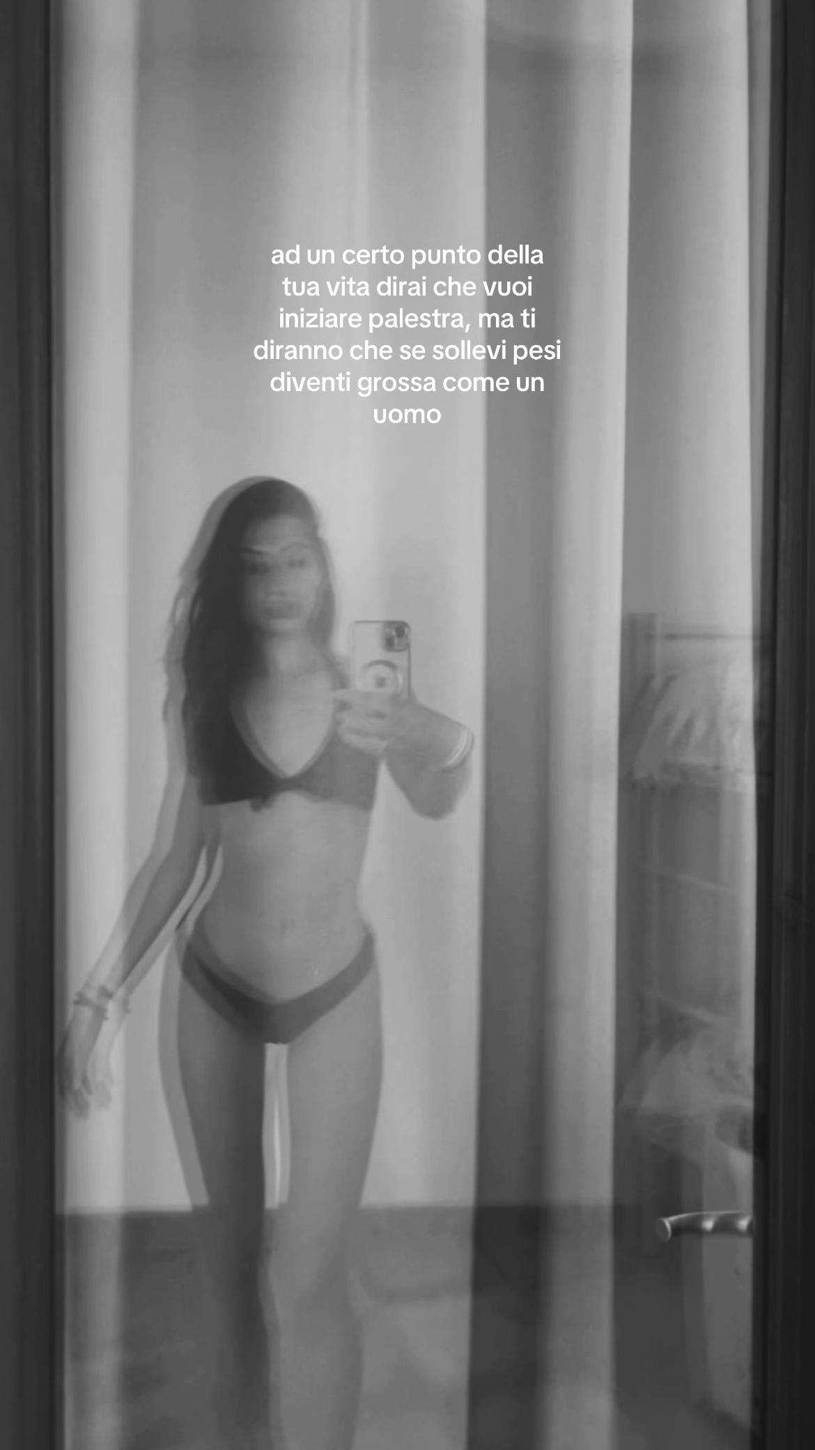 @Nora De Carlo