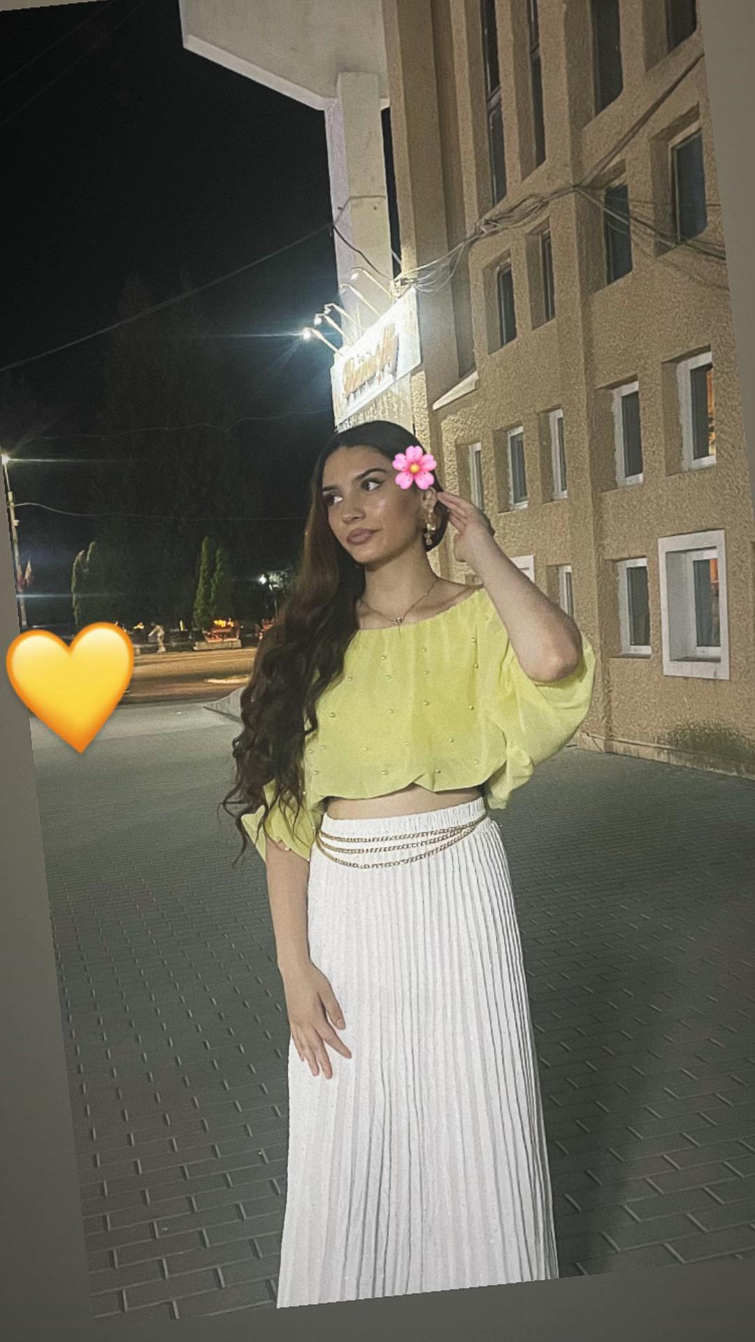 @Riana🤍