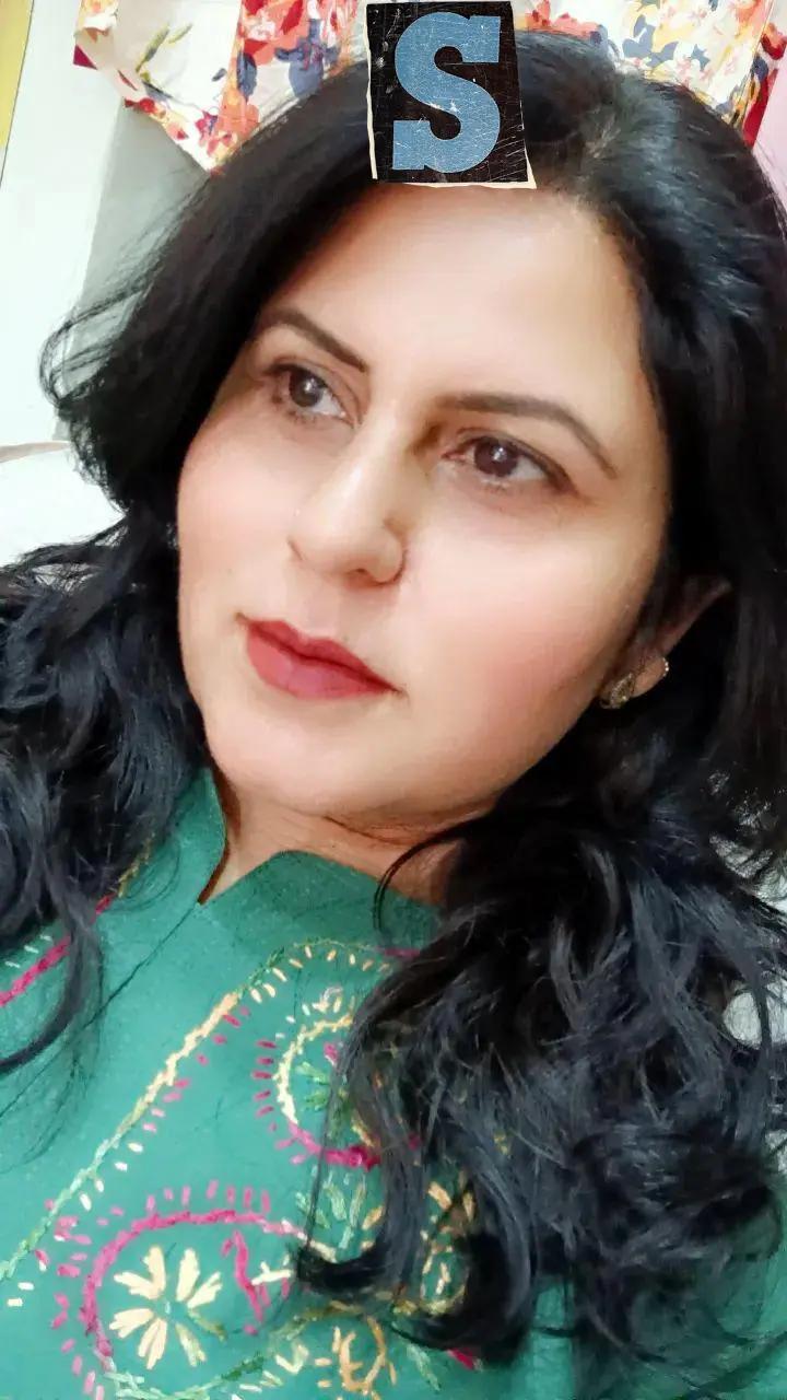 @Humairaحمیرا