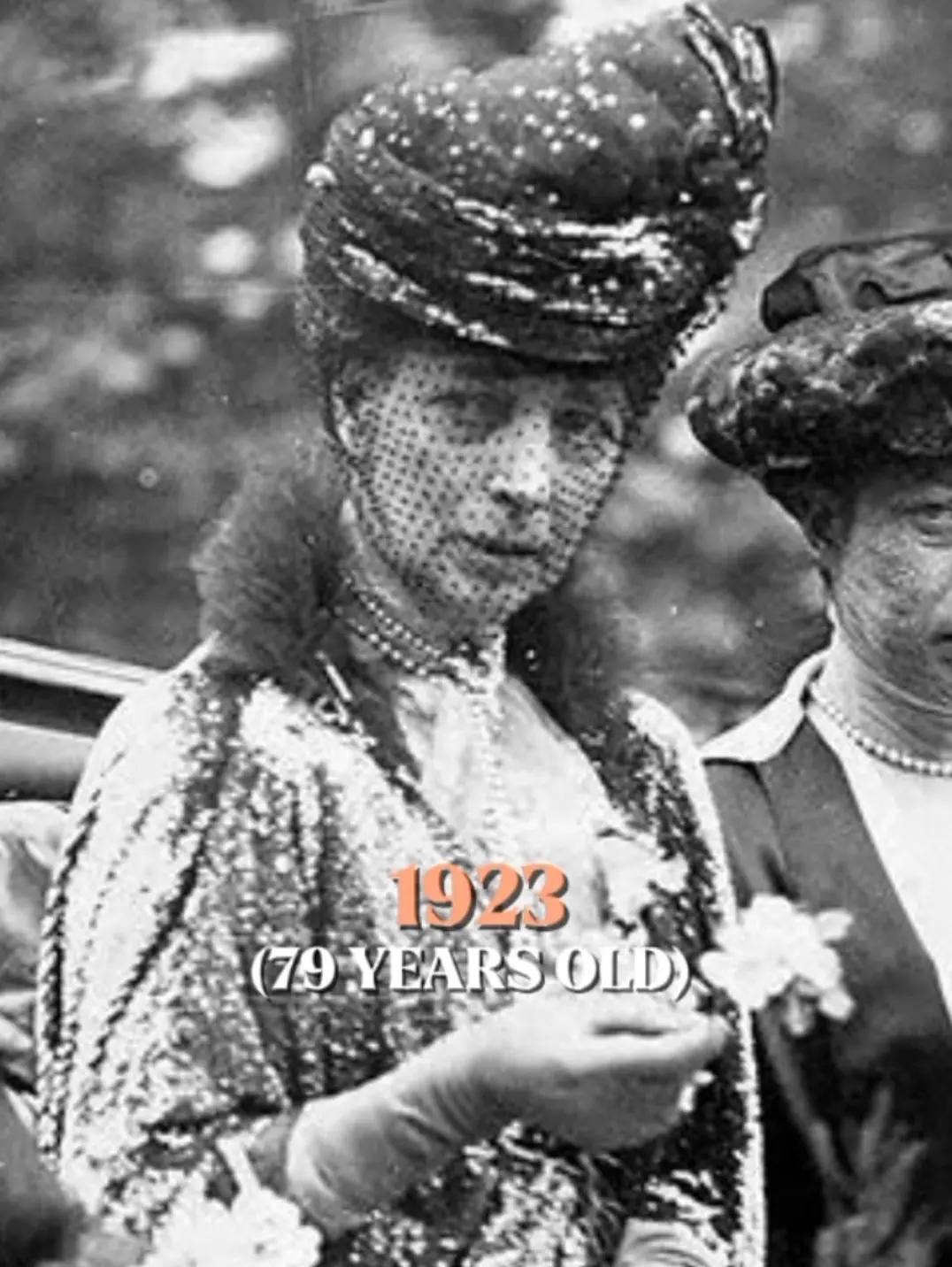 @Royalty_History