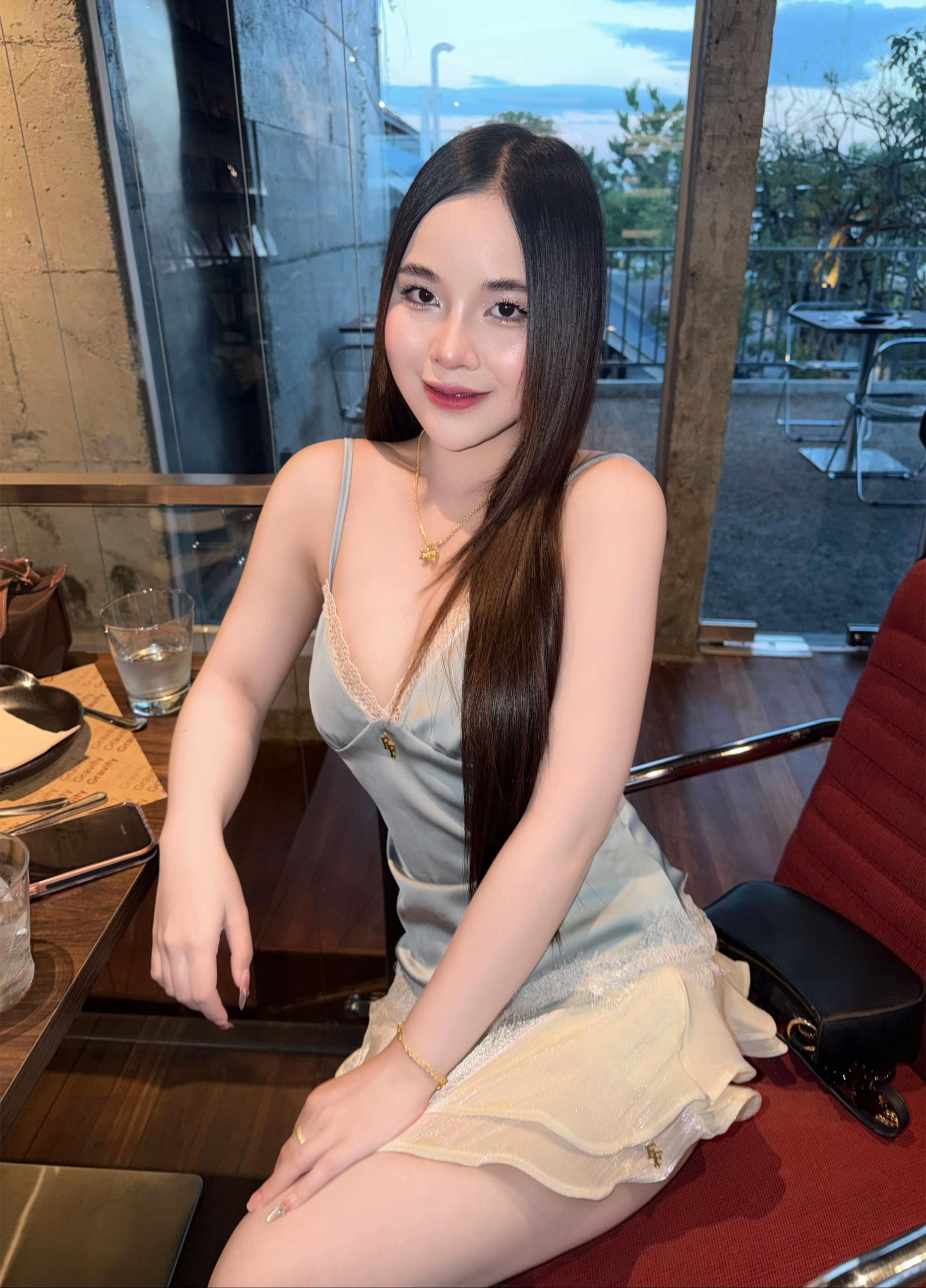 @khxofxnzz_
