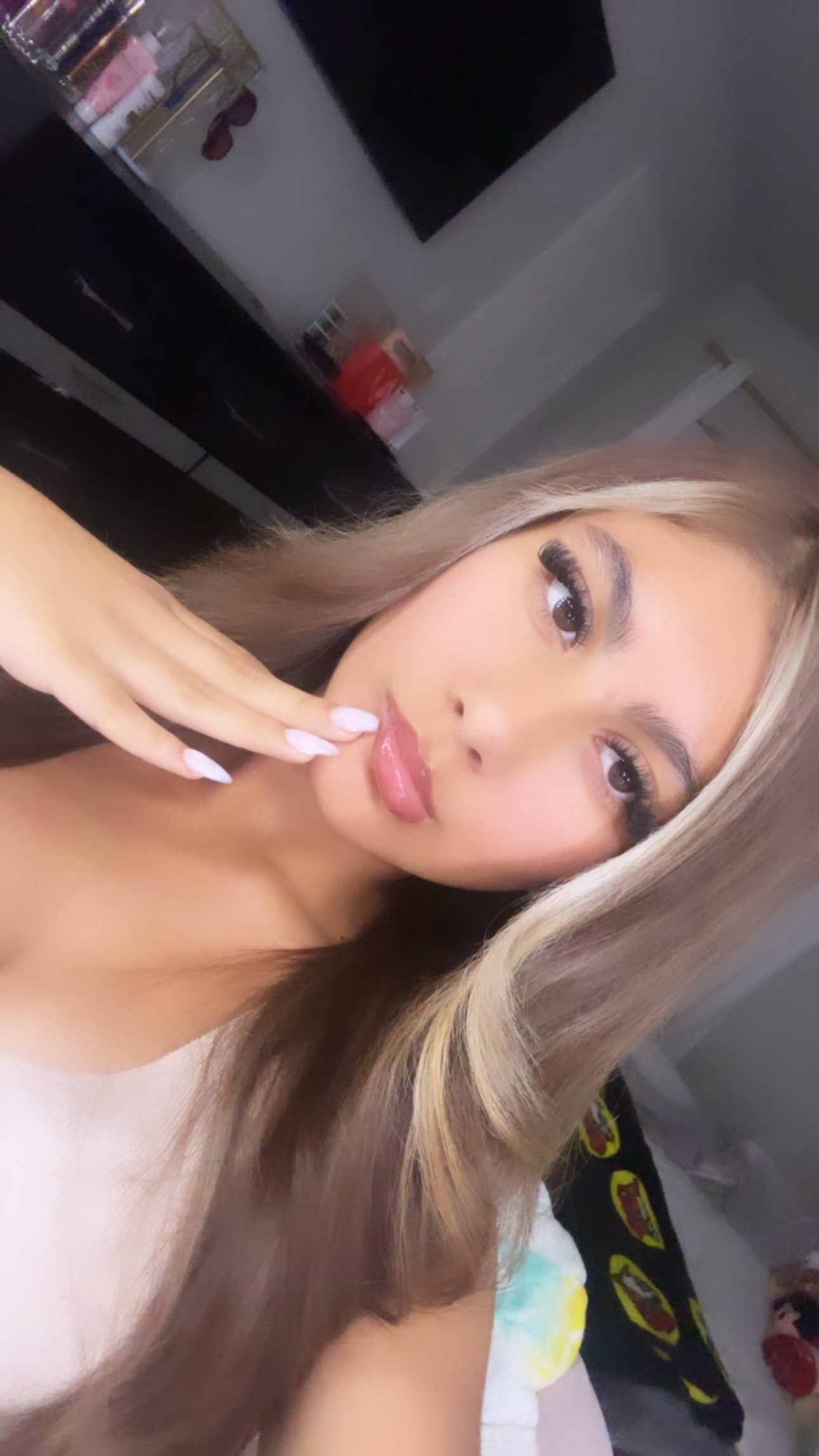 @𝑨𝒔𝒉𝒍𝒆𝒚