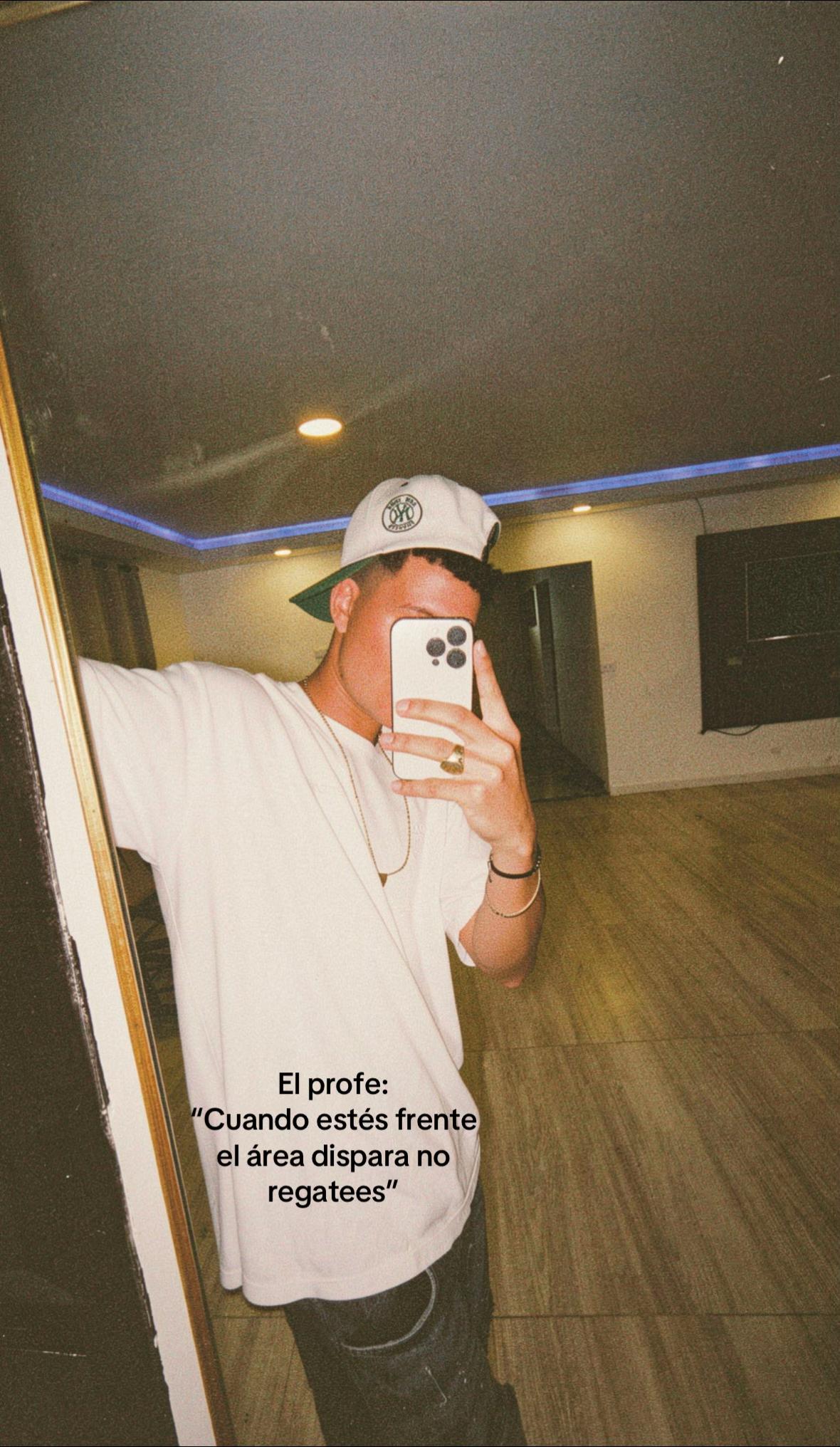 @𝑱.